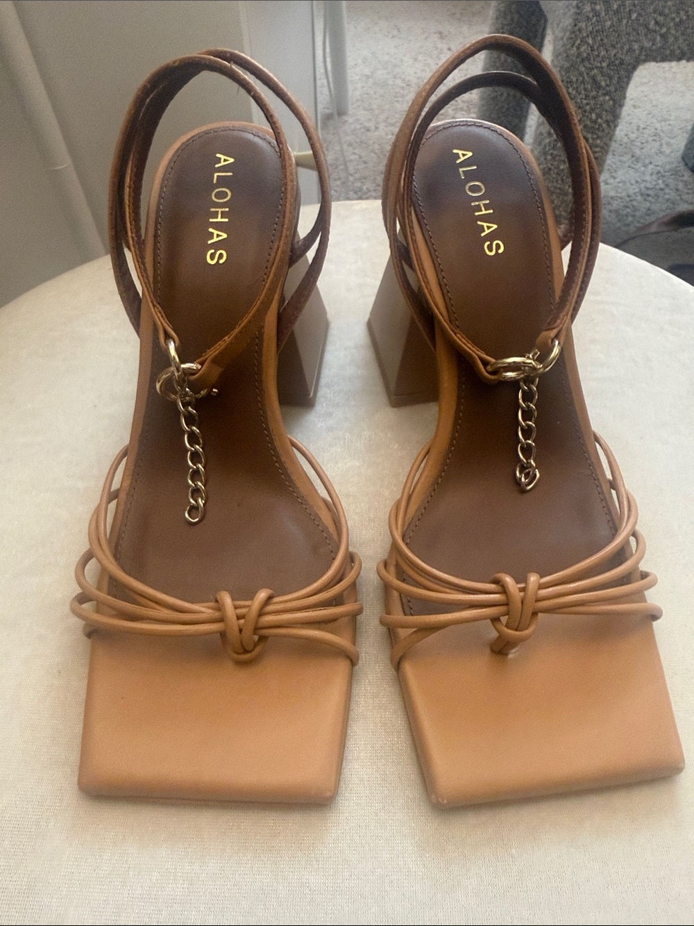 ALOHAS Tan Strappy Square-Toe Chain Accent Block Heels